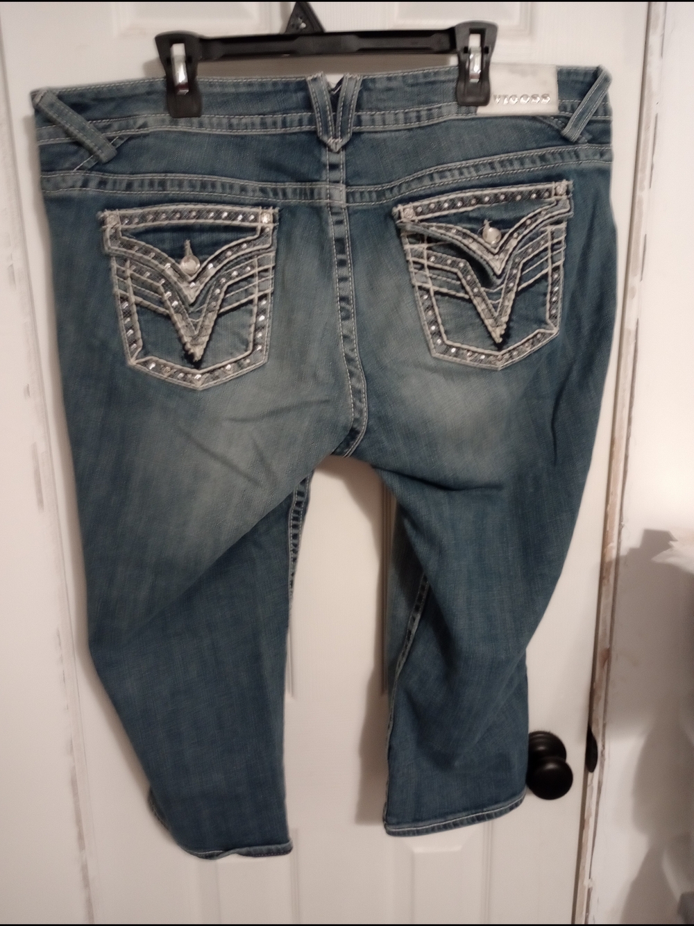 Vigoss Ankle Crop Jeans with Embroidered Studded Back Pockets - Blue